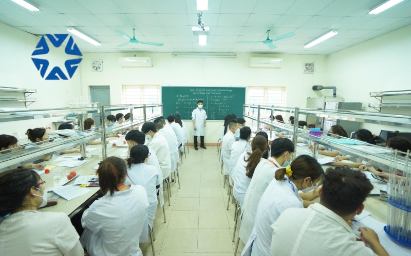 Học văn bằng 2 Đại học Dược tại Đại học Quang Trung