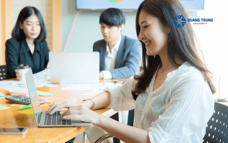Có nên học Đại học Kế toán vừa học vừa làm?