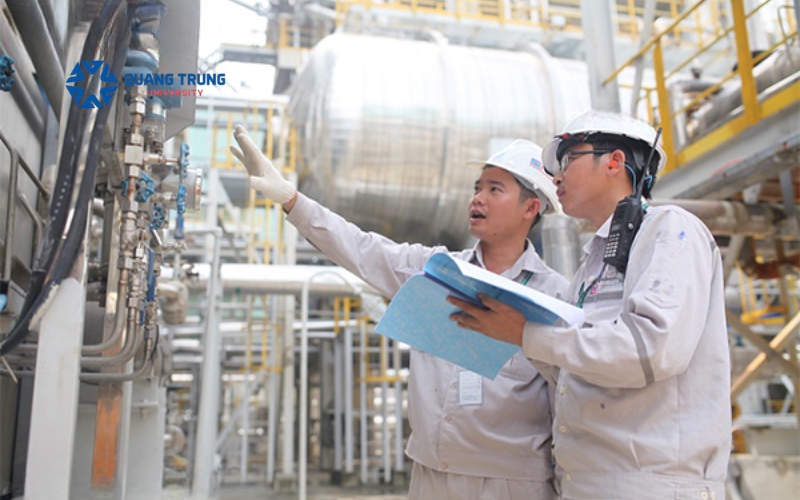 Giới thiệu về Đại học quản lý Công nghiệp vừa học vừa làm