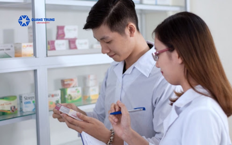 Thông tin tuyển sinh Đại học Dược vừa học vừa làm không?