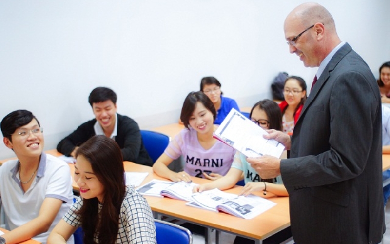 Giá trị bằng Đại học Ngôn ngữ Anh chính quy