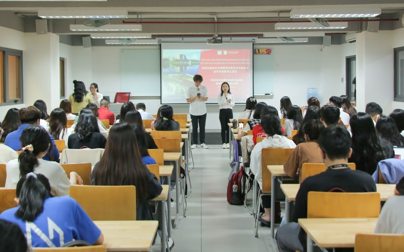 Hướng đi nào dành cho sinh viên Đại học Ngôn ngữ Trung online?