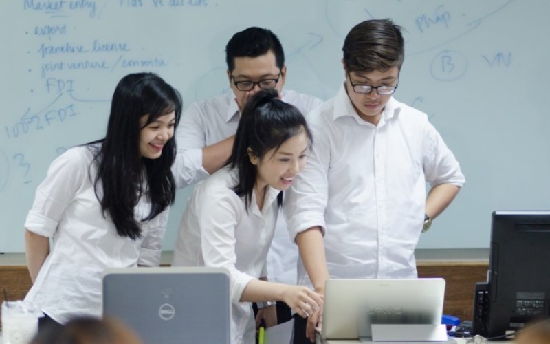 Thông tin tuyển sinh Đại học Ngôn ngữ Anh trực tuyến