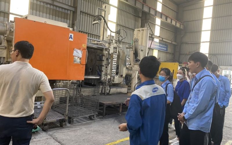 Điều kiện và đối tượng tuyển sinh Đại học online ngành Quản lý Công nghiệp