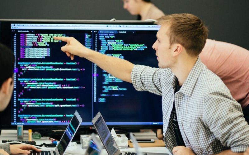 Học Đại học Công nghệ thông tin online học những gì?