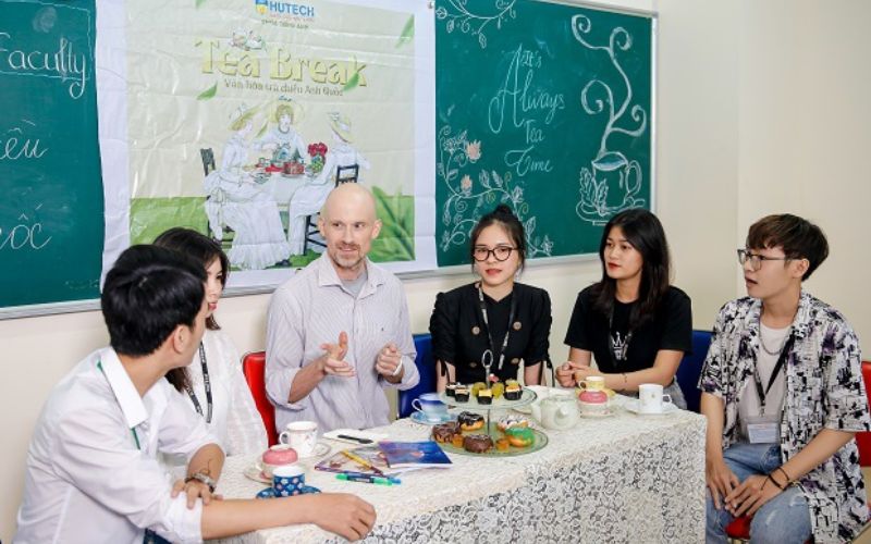 Thông tin chi tiết tuyển sinh Đại học Ngôn ngữ Anh Online mới nhất