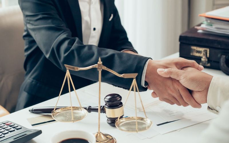 Học Luật Kinh tế hệ từ xa là gì?