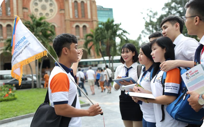 Văn bằng 2 ngành Quản trị dịch vụ du lịch và lữ hành là gì?