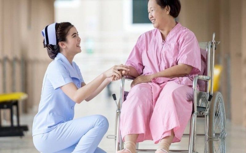 Học ngành Điều dưỡng học cuối tuần xong có thể làm ở đâu?