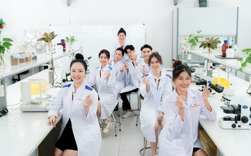 Vì sao nhiều thí sinh lựa chọn xét học bạ ngành Dược?