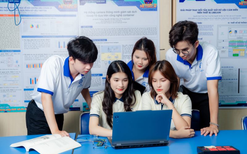 Lợi ích khi học Đại học Công nghệ thông tin Từ xa