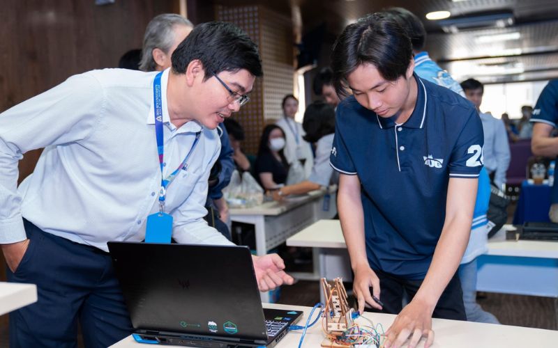 Những ai phù hợp với học ngành Công nghệ thông tin Từ xa?