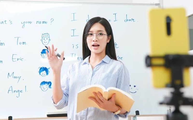 Những điều nên cân nhắc trước khi học Đại học ngành Ngôn ngữ Anh Từ xa